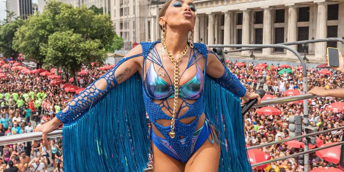 Anitta: Brasilianische Sängerin über Körperkult, Feminismus und Jair Bolsonaro