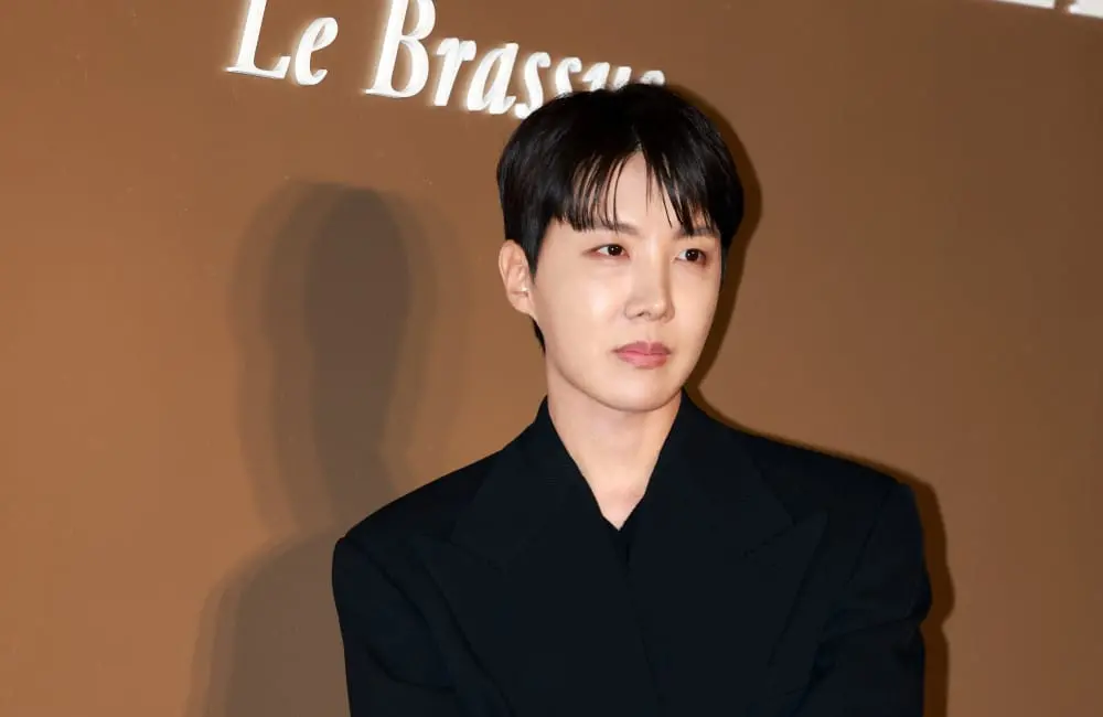 J-Hope signalisiert die Rückkehr von BTS!