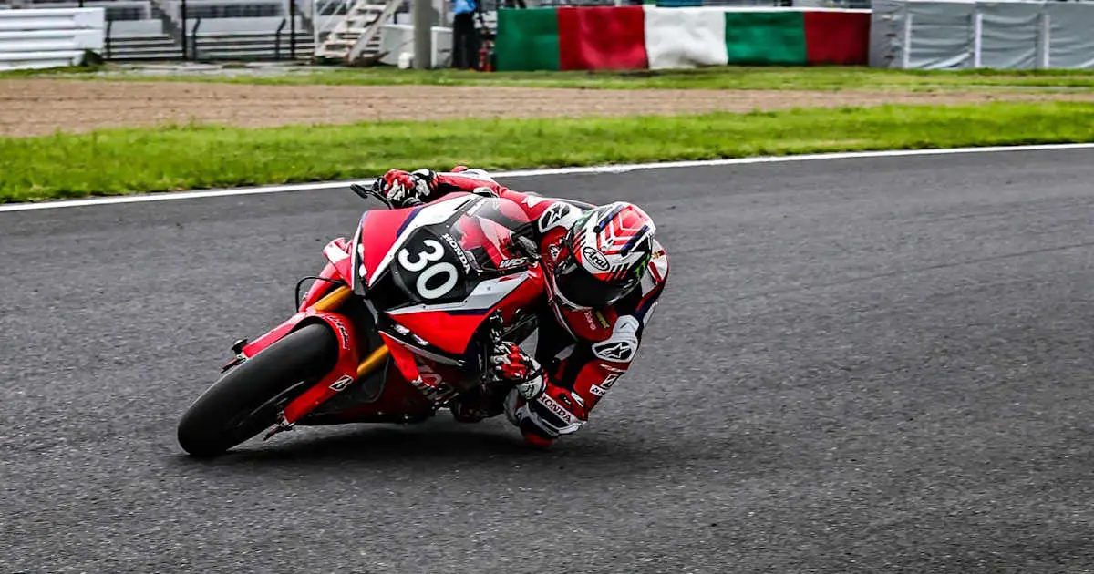 8h von Suzuka (Q1): Jonathan Rea beeindruckt – BMW erneut stark!