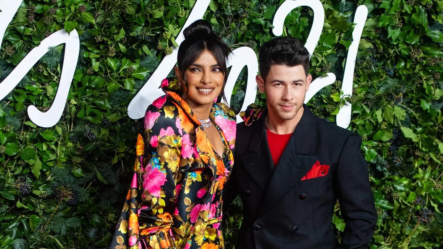 Priyanka Chopra + Nick Jonas: Sie sind Eltern geworden